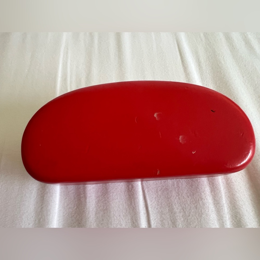 ❤️Valentino❤️ Chic White Sunglasses with Red Case - Picture 7 of 10